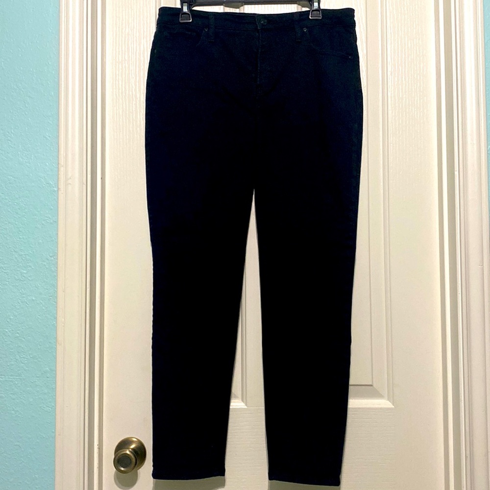 Chico’s So Slimming Girlfriend Slim Leg ankle jeans size 10 (1.5 chicos sizing)
